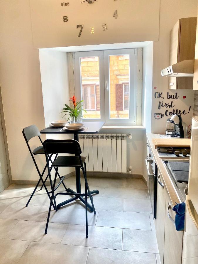 Upi-up Staying Apartment Rom