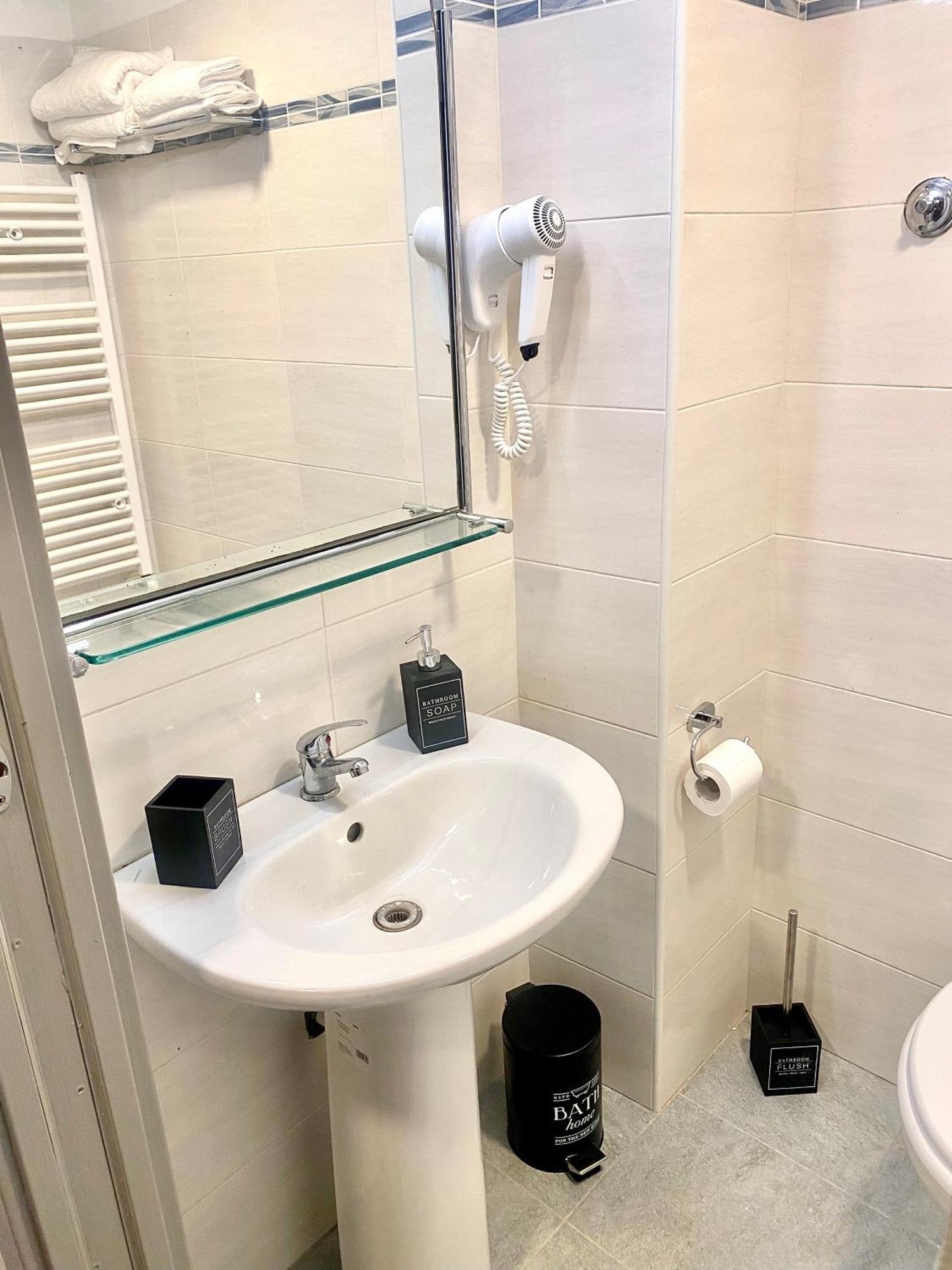 Apartment Upi-up Staying Rom